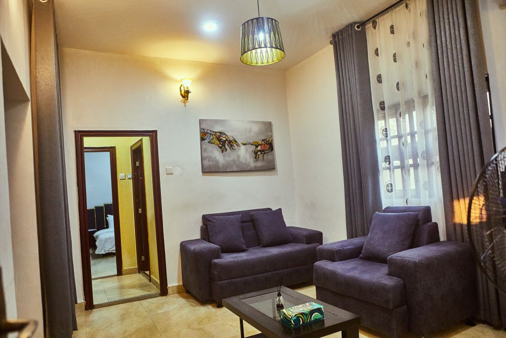 experience-subtle-sophistication-in-our-elegant-bedroom-uyo